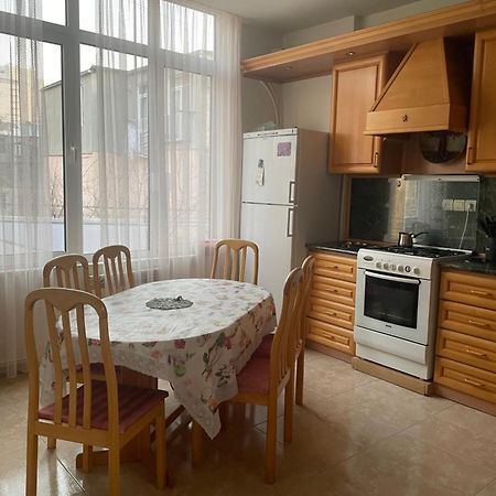 Bright And Modern 4Br Apartment - Center Of Yerevan Bagian luar foto