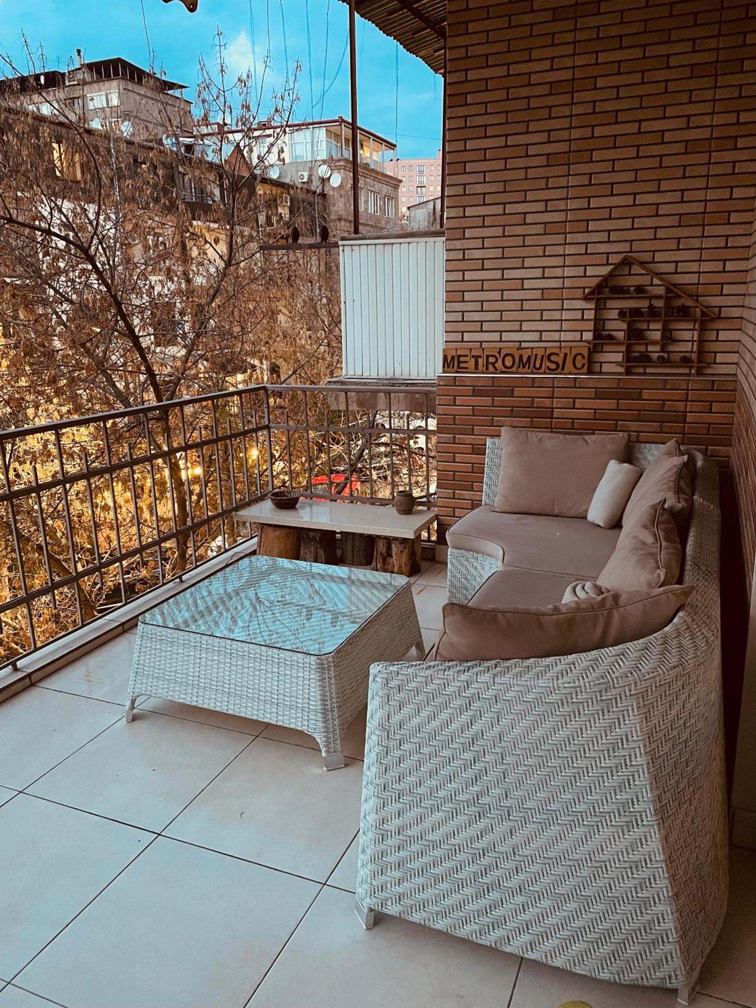Bright And Modern 4Br Apartment - Center Of Yerevan Bagian luar foto